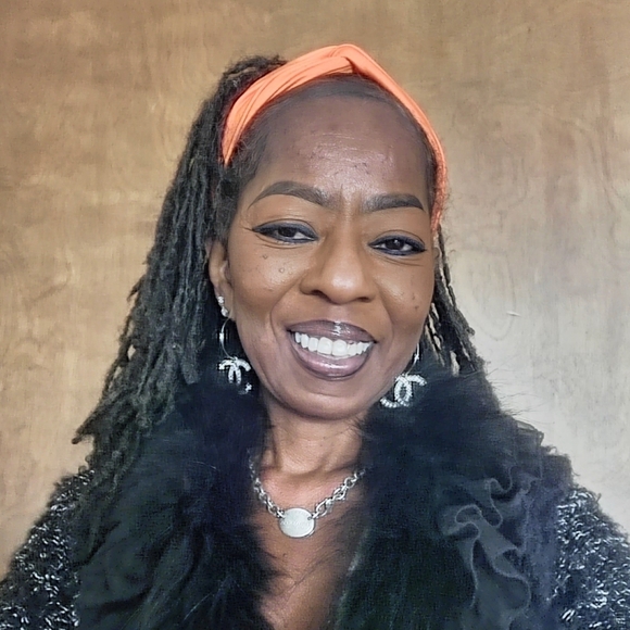 LADYDAR IS LIVE 👑 - Picture 6 of 17